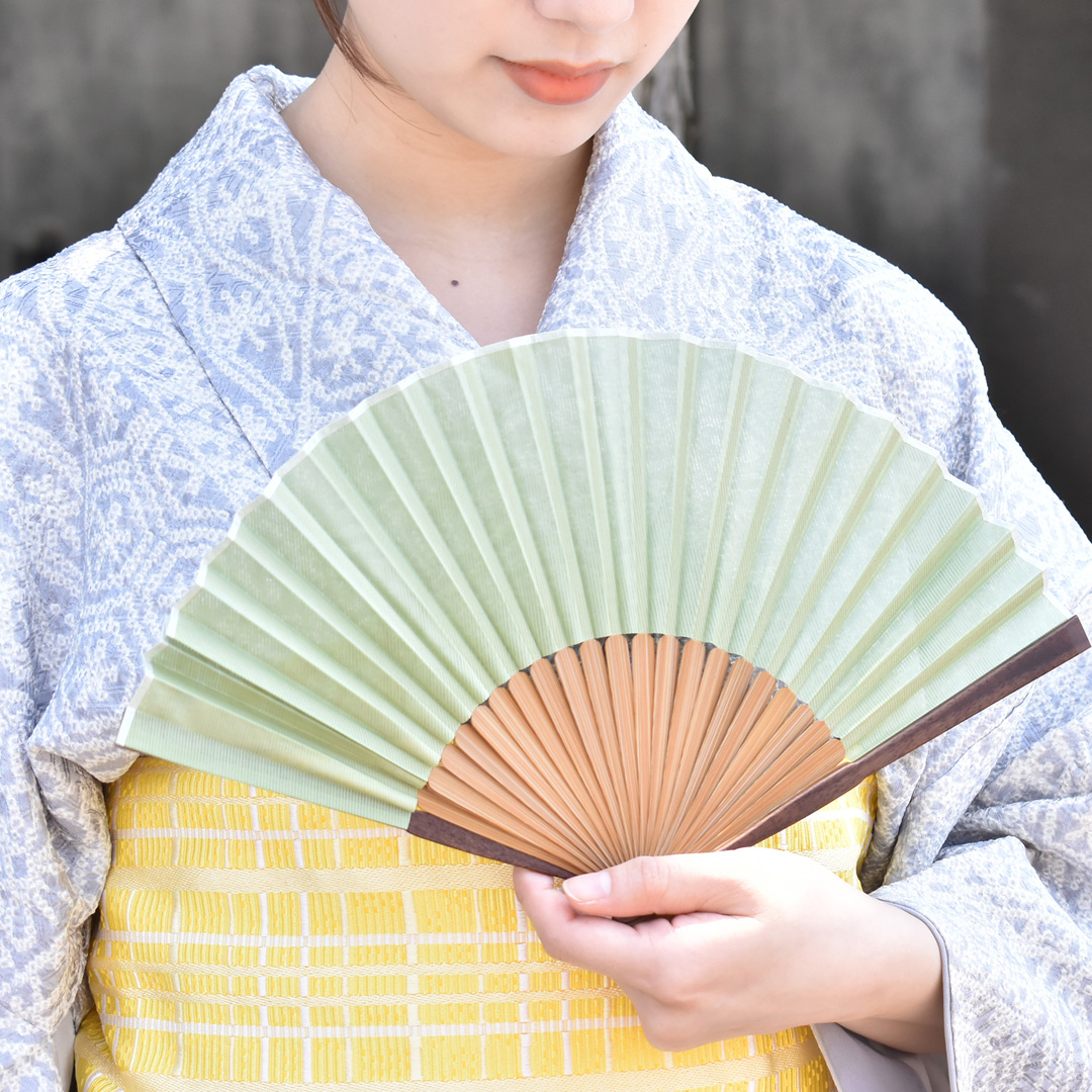 名入れもできる木製扇子