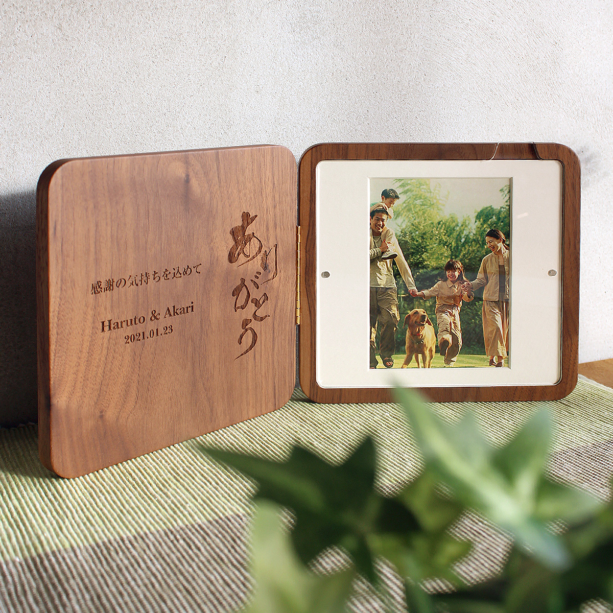 木製フォトスタンド