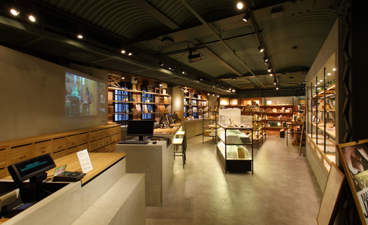 Hacoaダイレクトストア　横浜赤レンガ倉庫店