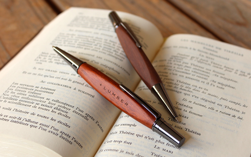 「TRIANGLE BODY BALLPOINT PEN」銘木をプラスした三角型ボールペン【名入れ可能】