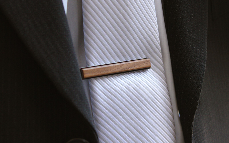 「TIE PINS」本物の木を組み合わせたおしゃれな木製ネクタイピン