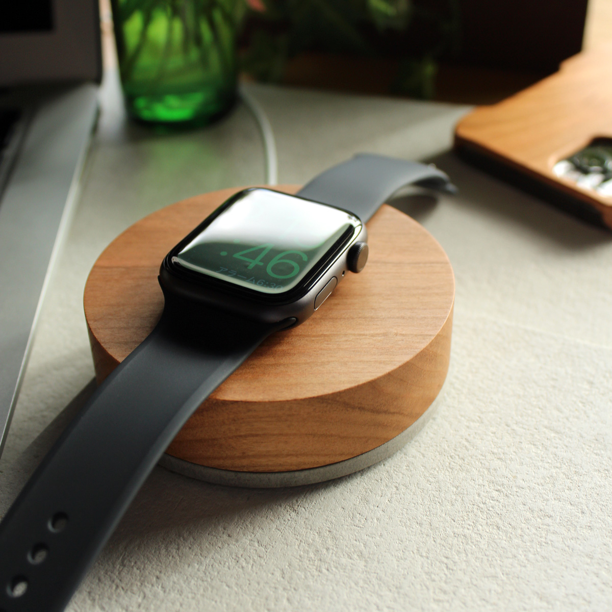 アップルウォッチ用充電ドック「Apple Watch Charging Dock-Flat」