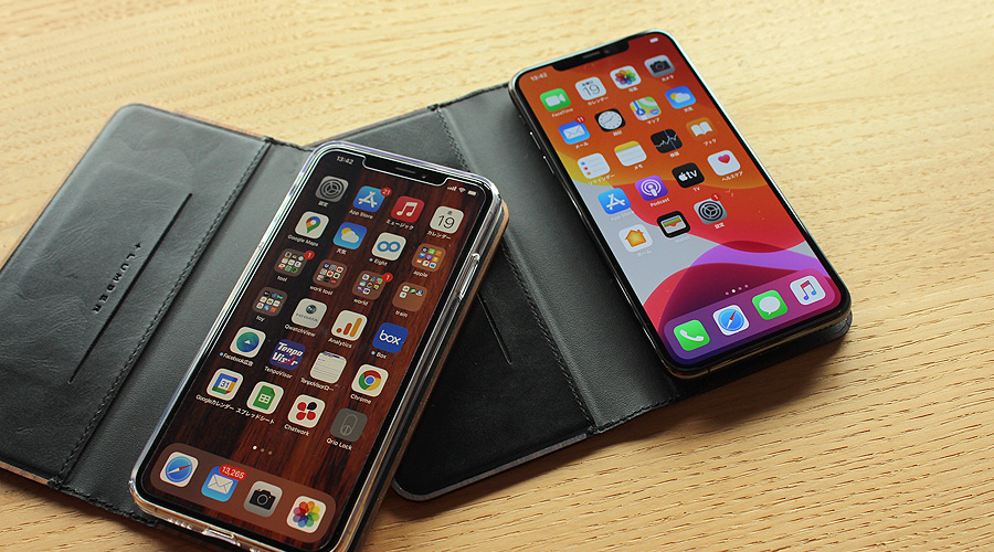 機種を選ばない手帳型の木製マルチスマートフォンケース