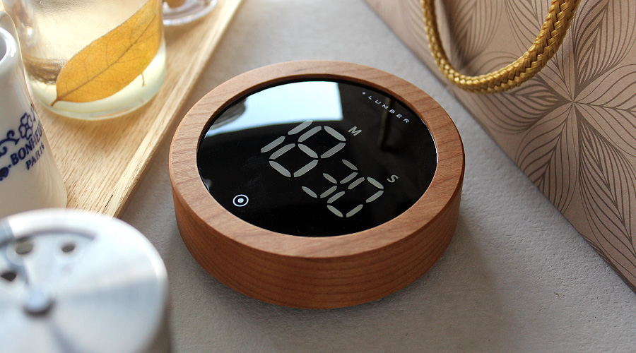 暗闇でも使えるLEDライトのダイヤルタイマー「DIGITAL DIAL TIMER」