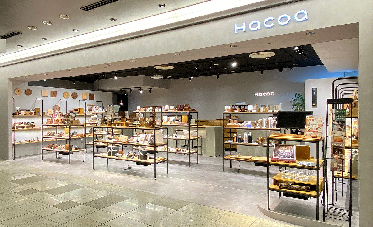 横浜ジョイナス　木製デザイン雑貨ギフトショップ