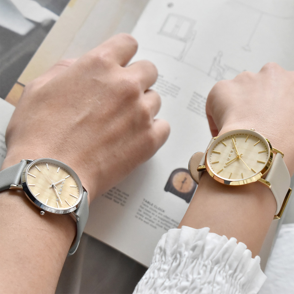 文字盤に本木目を使用したシンプルな腕時計「WATCH 1100（ヨーロピアンメープル）」
