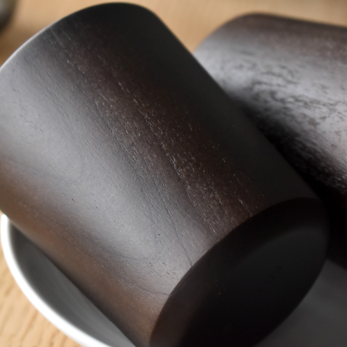 食卓に温もりを添える天然木チェリーのコップ 「Wooden Cup（ダークブラウン）」