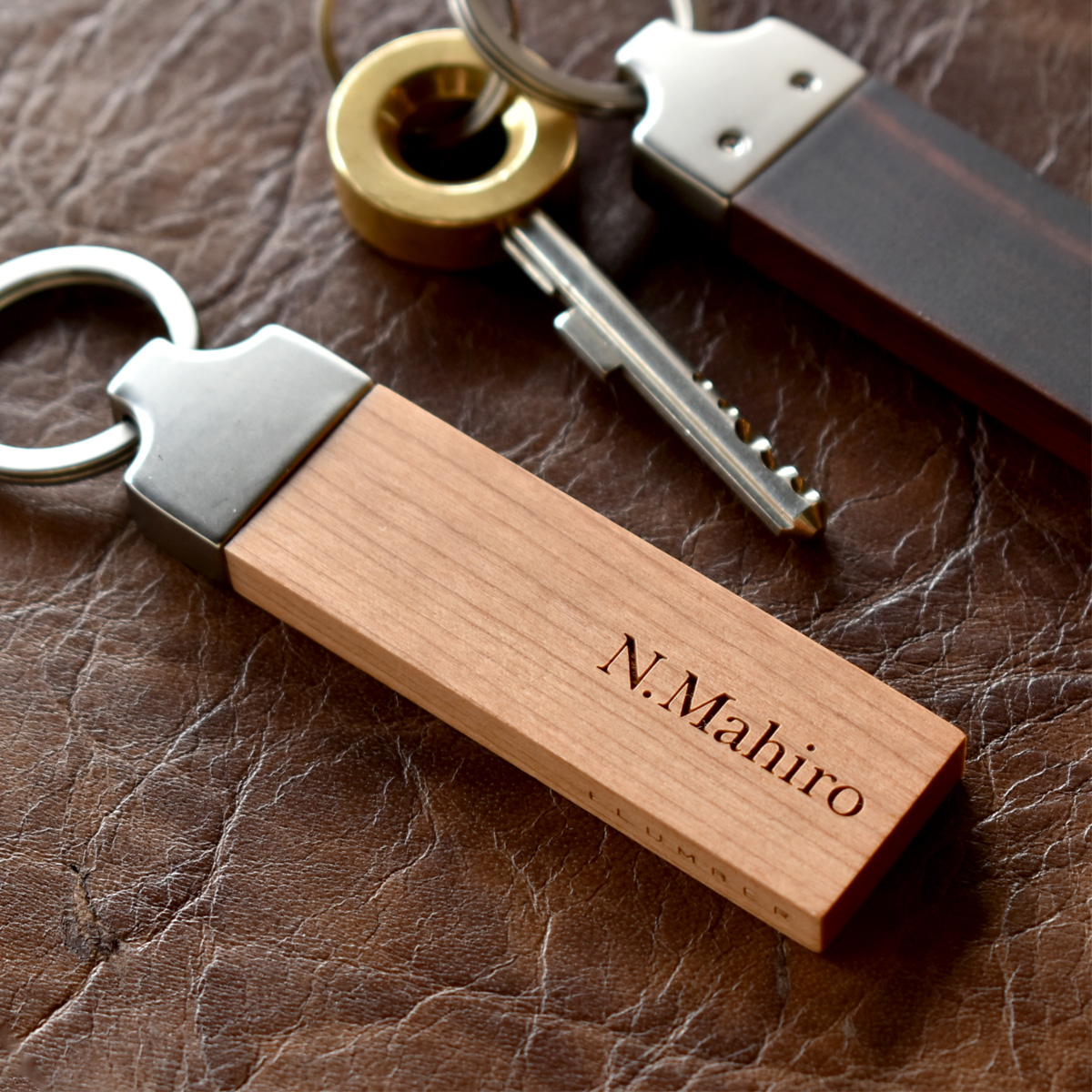 「KEYRING 002」銘木の美しさをプラスした木製キーホルダー・キーリング