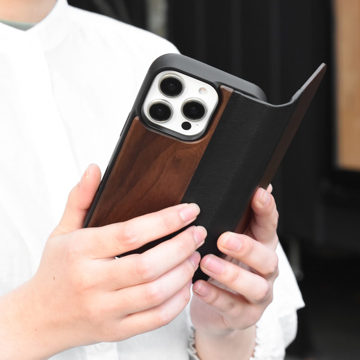 新商品 iPhone16シリーズ手帳型木製ケース「 FLIP CASE」