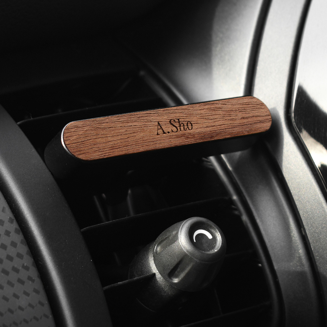 新商品 心安らぐ香りと木の温もりで、上質ドライブ「Car Fragrance」