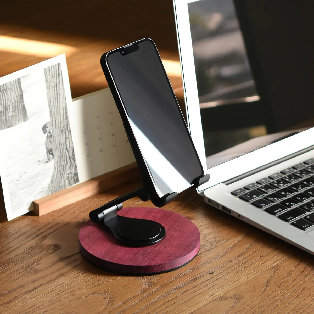 数量限定 スマホスタンド「Smartphone Stand Adjustable」にパープルハート・ローズウッドが登場