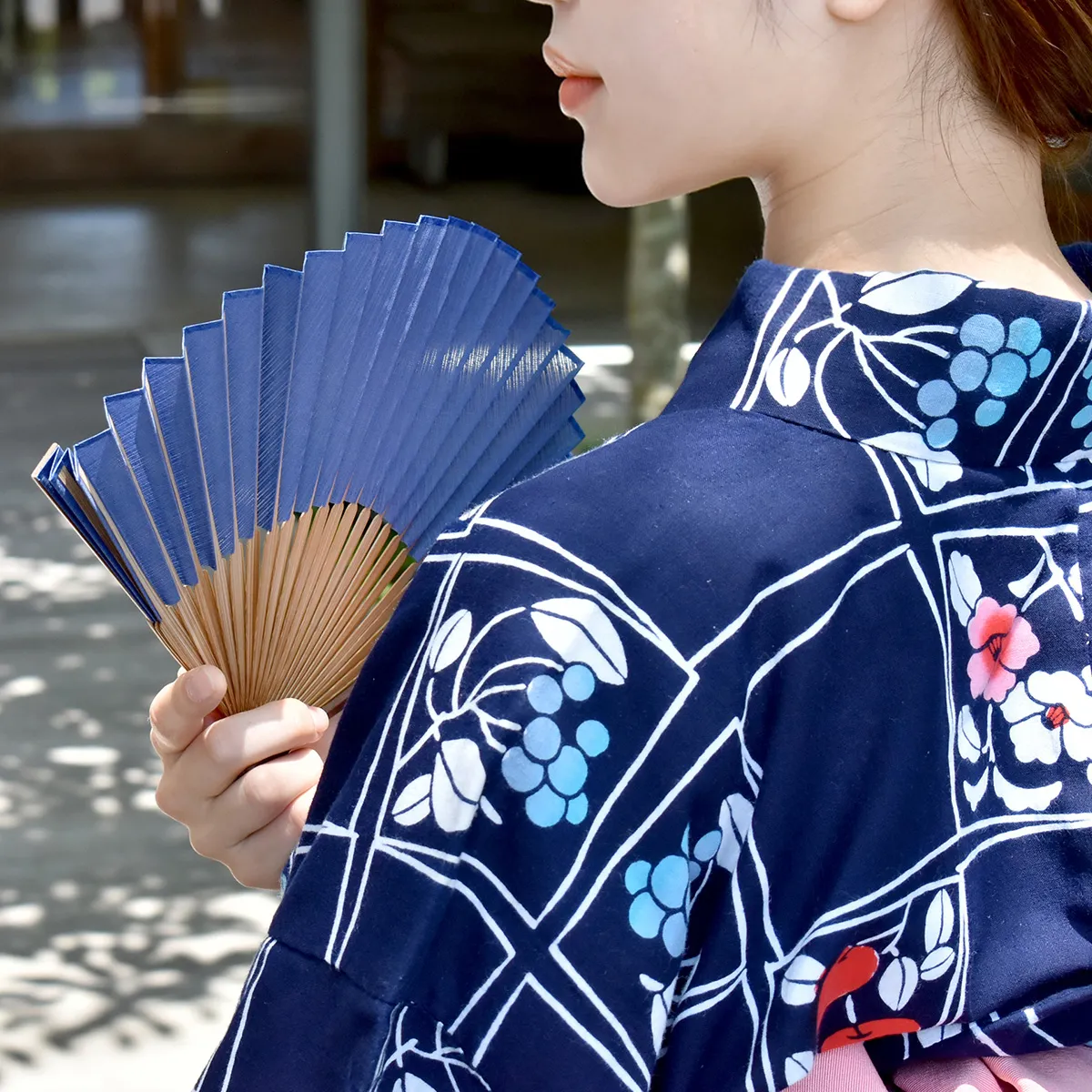 銘木扇子で差がつく夏｜名入れで特別な一本に