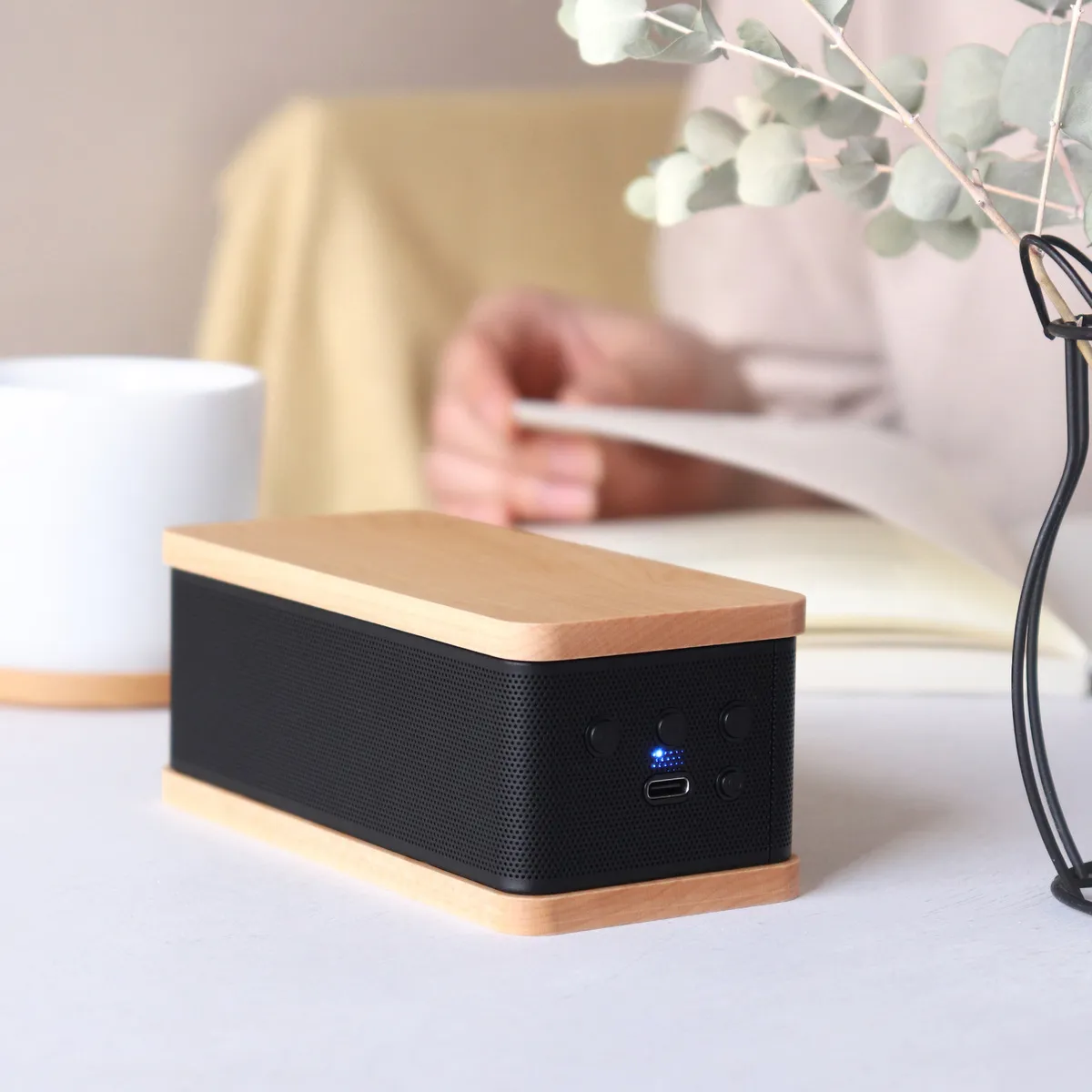【待望の再入荷】音楽を楽しみ、空間を彩る。木製Bluetoothモバイルスピーカー「MOBILE SPEAKER」