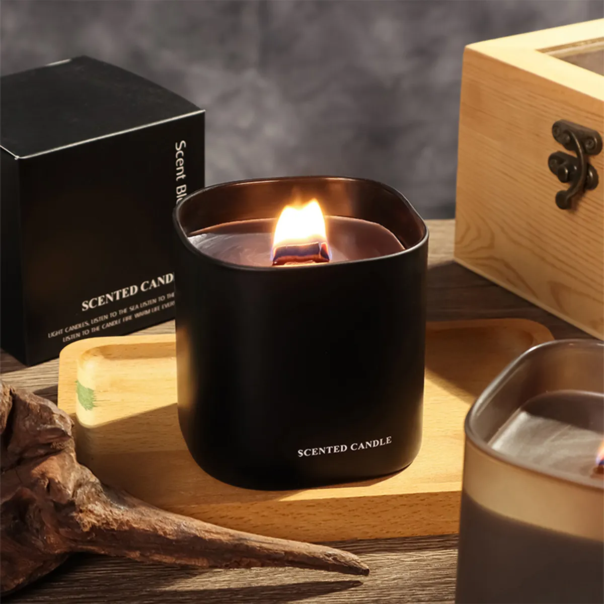 SCENTED CANDLE